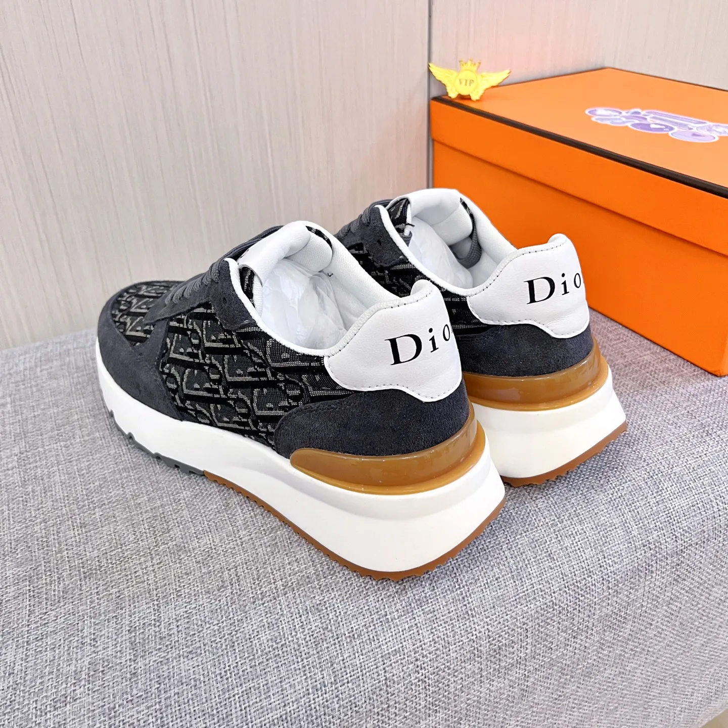Men's men's shoes💰 460 men's shoes💰[Dior]🔥Men's high-end brand of shoes official website 1:1 latest masterpiece: the upper is made of Italian imported first-layer cowhide with a comfortable and breathable lining➕original non-slip and wear-resistant outsole🔥, making walking more convenient and comfortable! An exclusive new model, a stunning work, a beautiful 1:1 replica [color] compared to the official quality! Create a fashionable personality to set off your uniqueness! A must-have for trendy men! Classic🔥Size: 38-44 Color: 🔥Multiple colors available🔥.
